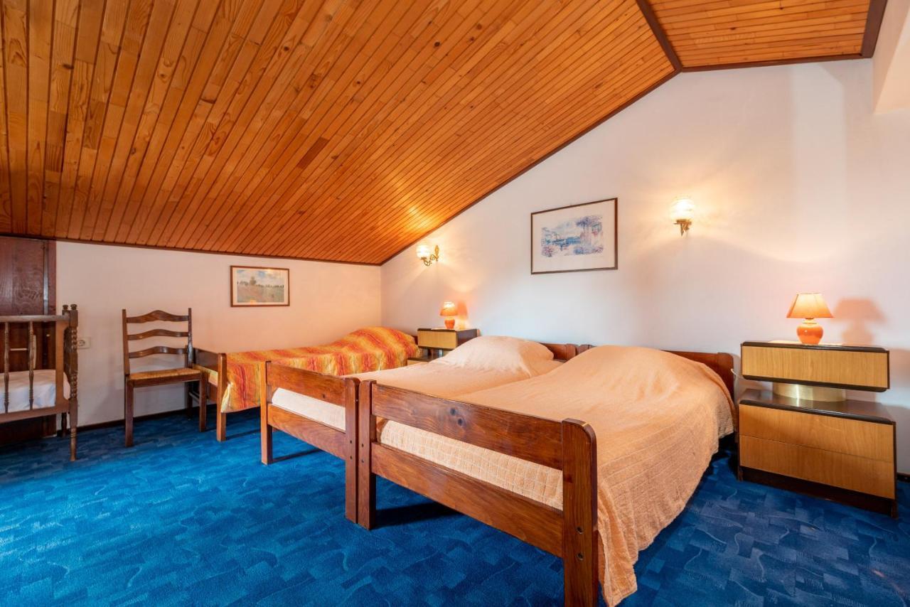 Apartments Mandica Рабац Экстерьер фото