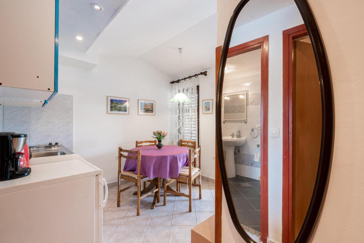 Apartments Mandica Рабац Экстерьер фото