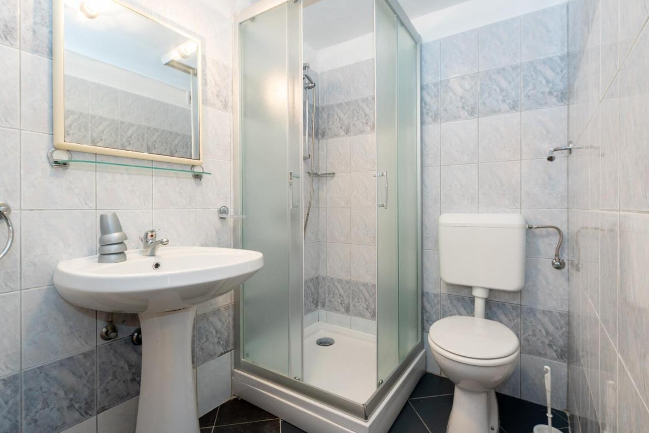 Apartments Mandica Рабац Экстерьер фото