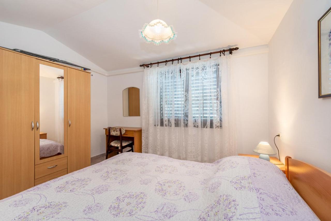 Apartments Mandica Рабац Экстерьер фото