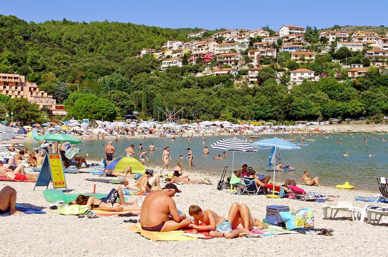 Apartments Mandica Рабац Экстерьер фото